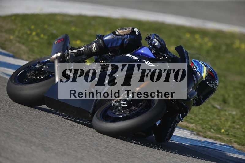 /Archiv-2024/01 26.-28.01.2024 Moto Center Thun Jerez/Gruppe gelb-yellow/ohne